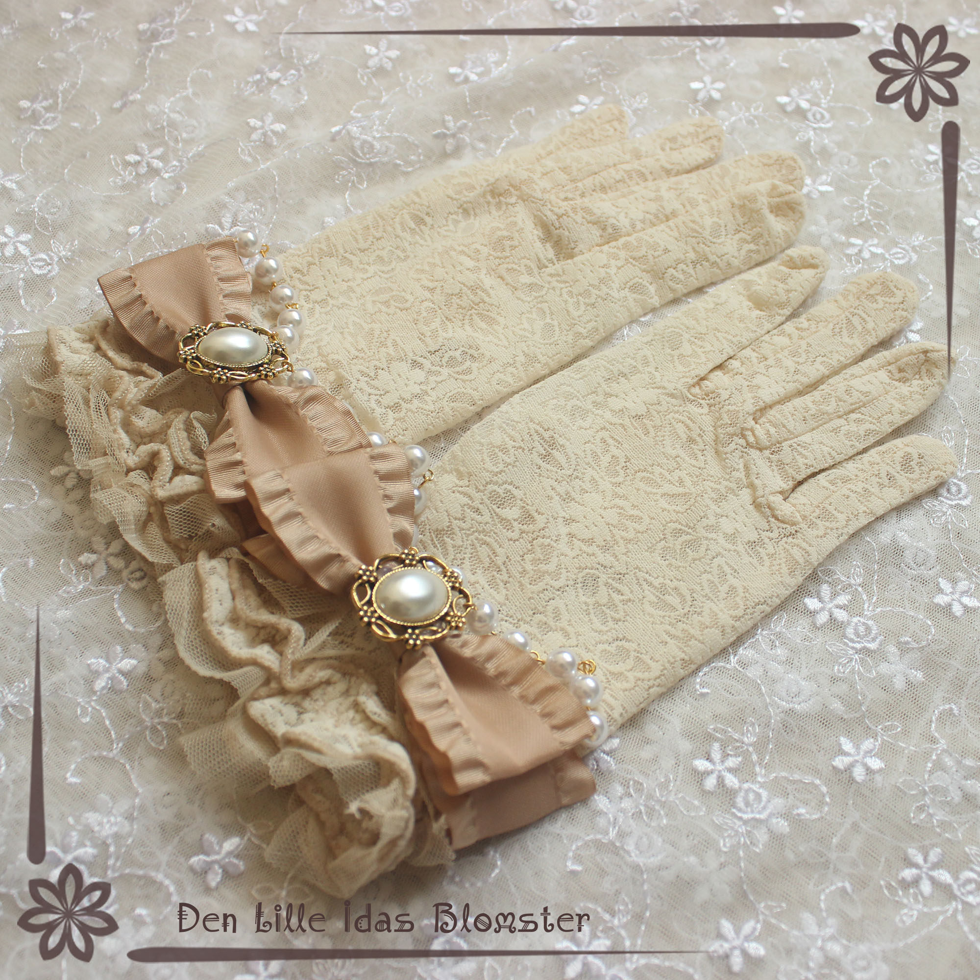 Retro Cream Lace Gloves with 3 - Victorian Women'S Formal Wear ulasan dan harga